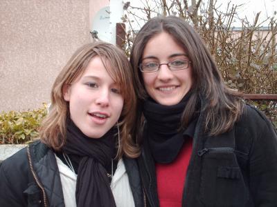 kelly et nono dvan le collège mdrr!!!!!